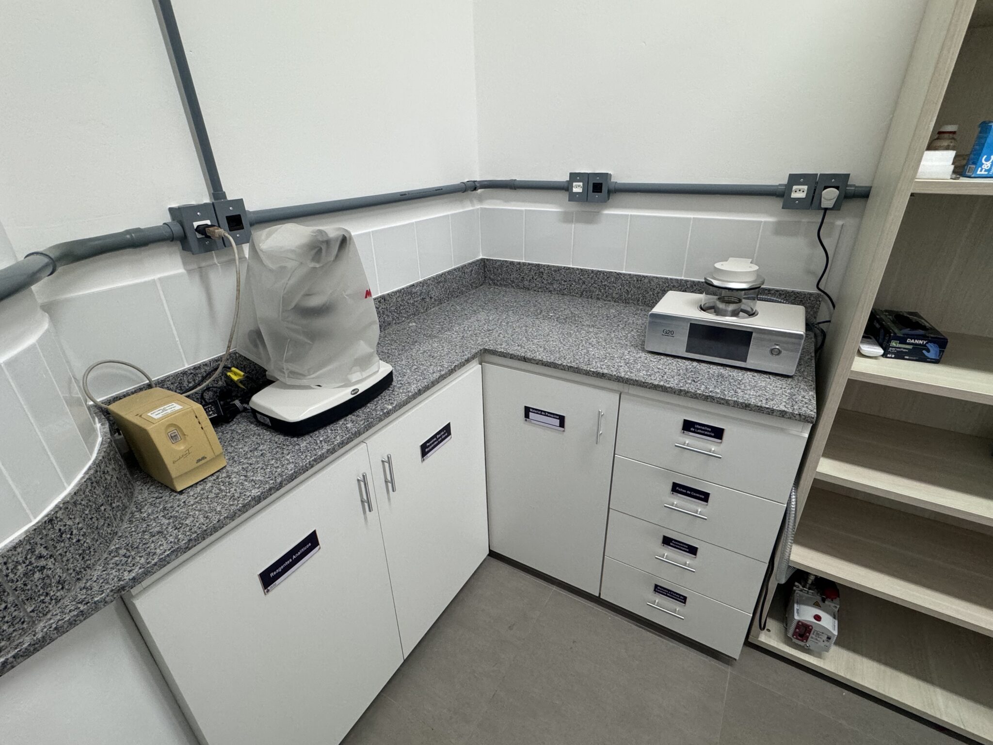 Metalizador TESCAN G20